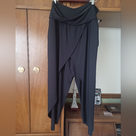 Athleta Pants - Athleta Black Draped Pant